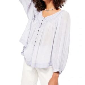 Free People Lilac Colored Cool Meadow Top. Women’s Size L.